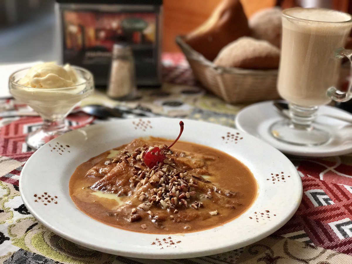 elvasierra's tweet photo. Uno de los placeres de la vida, la #comida algunos platillos de #veracruz #pulacles #papanteca #bocoles #cafelechero #delicious #mexicanfood https://t.co/LJxnVL9pGL
