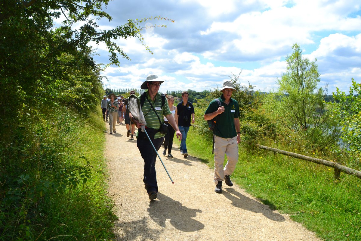 We love being active in the #greatoutdoors ! This pic from an outing at College Lake with our friends <a href="/BBOWT/">BBO Wildlife Trust</a> #outdoorhour @VisitChilterns