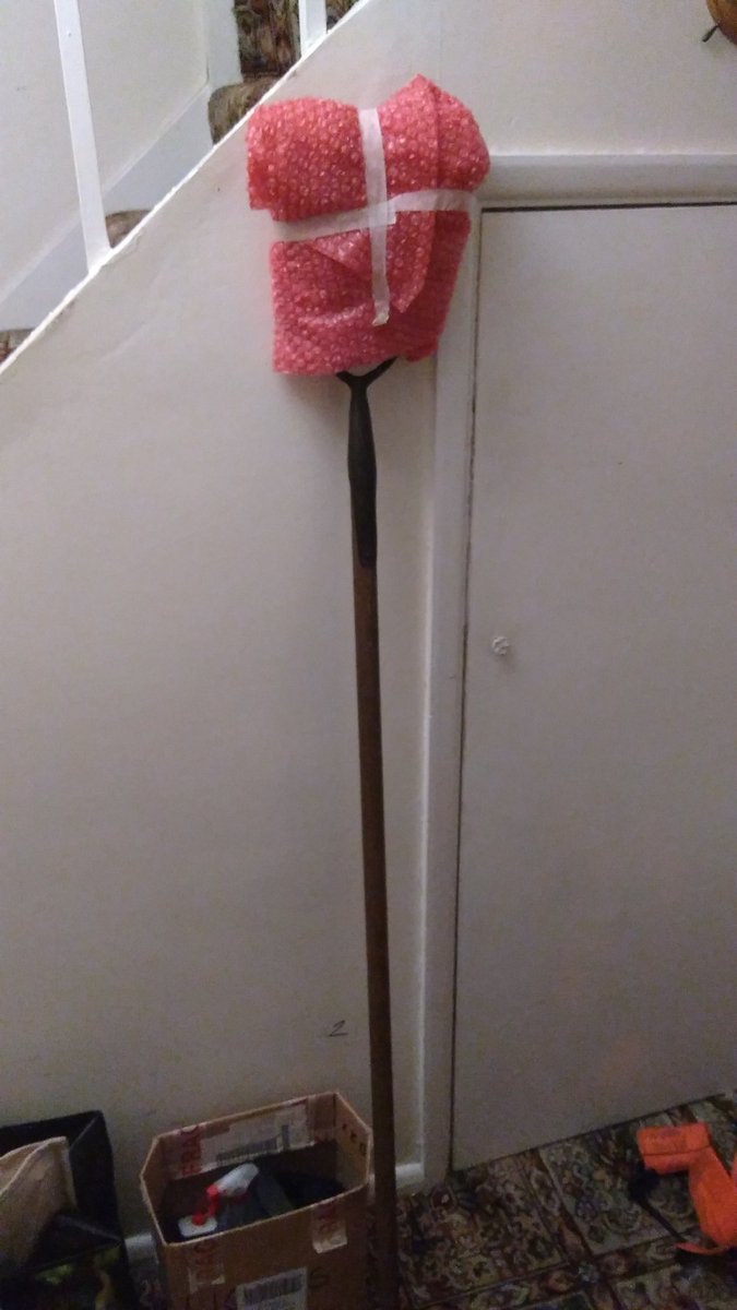 GreenJimll's tweet photo. And the pitchfork makes it to its new home in #Stratters. #PitchforkProgress https://t.co/ywkYOOFuiB