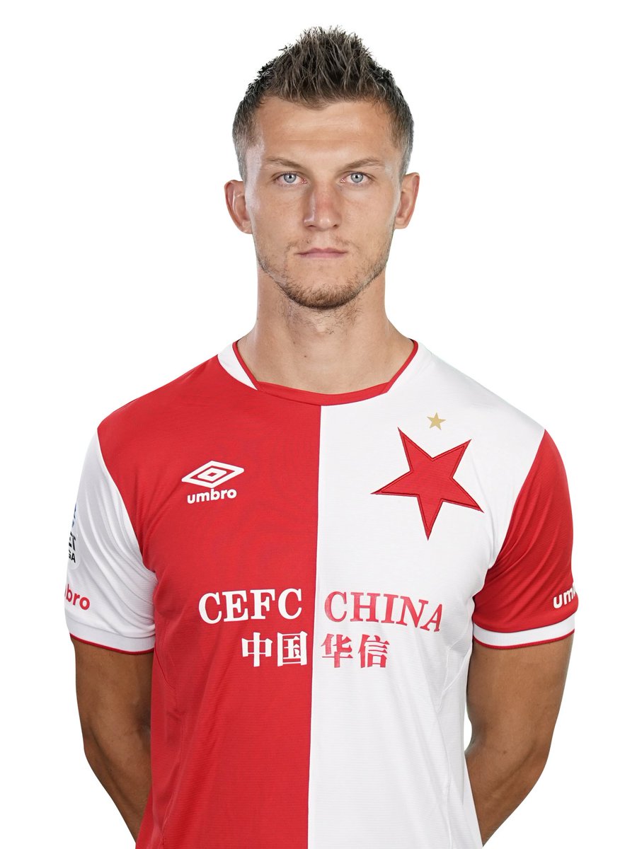 <a href="/Necka7/">Tomas Necid</a> má za sebou oficiální focení. Že mu to ale sluší? #navratdomu