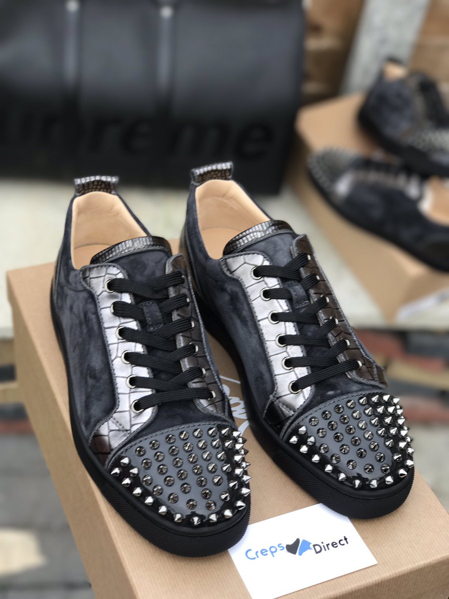 CrepsDirect's tweet photo. Louis Junior Charbon Metal Spikes 🔌 info https://t.co/pEDaPyknbI to order 📩 These Are Fire 💦#louboutin #louisjunior #louisvuitton #Brexit https://t.co/tyFUiUia5i