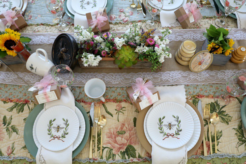 Teawithtrina's tweet photo. Hosting a "Bee" themed tea party can be a pure delight. https://t.co/PDwmAver25 https://t.co/3EBAll7kvo