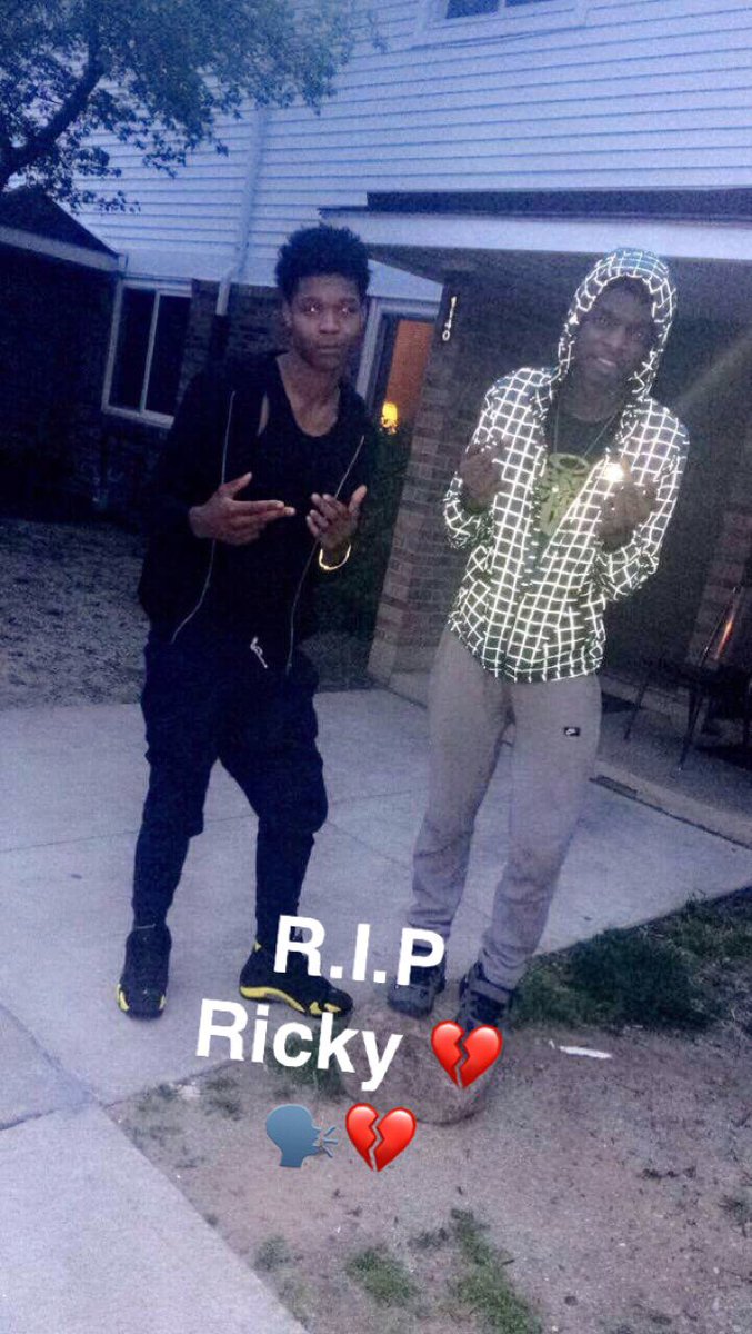 Savagetoosaucy's tweet photo. #ForeverRicky 💔🤦🏾‍♂️he gone live thru me 💯 love you lil bro Rest In Peace 🙏🏾🙌🏾 https://t.co/jvLALLFvqw