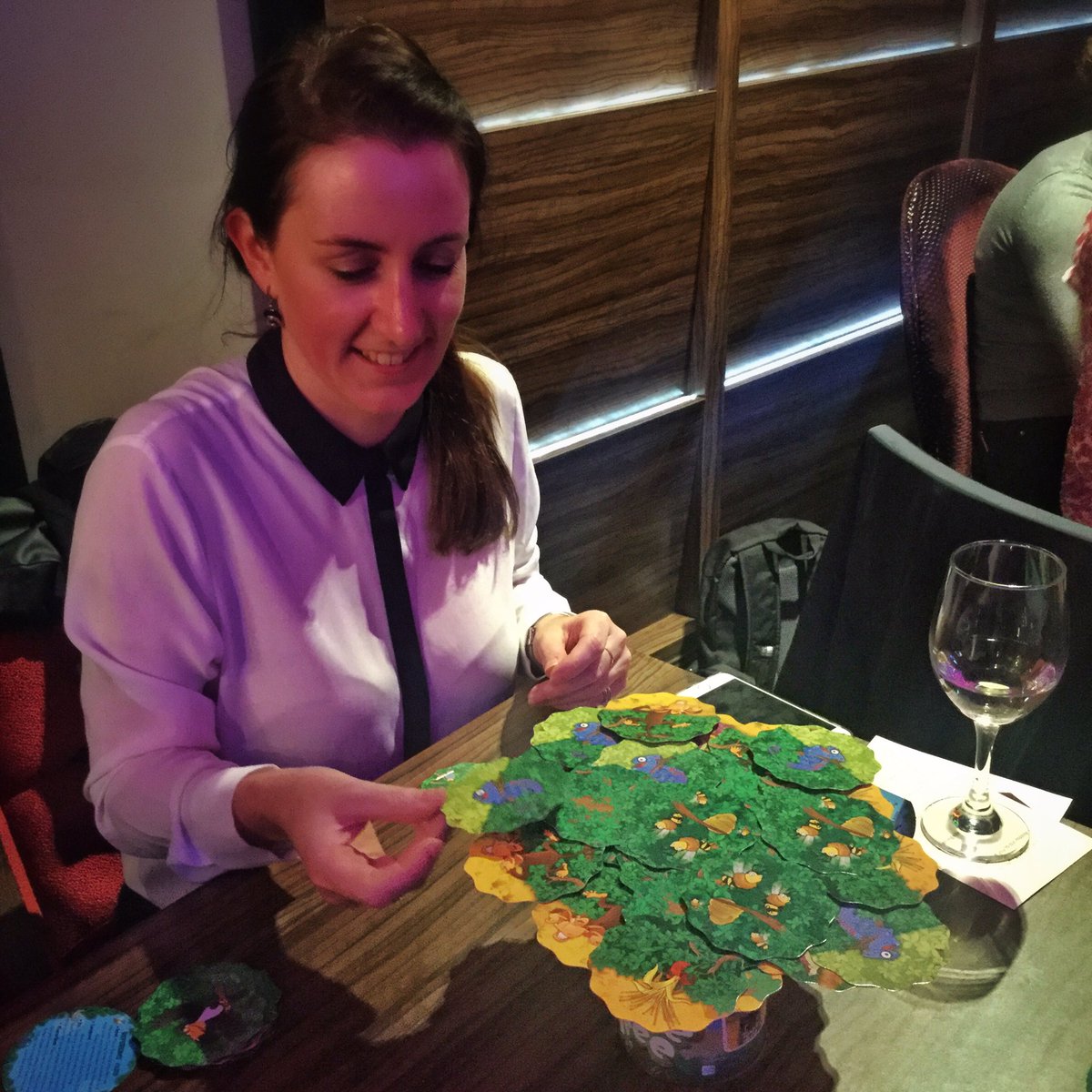 BoardGameClubUK's tweet photo. This might be tonight's steadiest hand playing #TumbleTree @BlueOrangeGames https://t.co/EcETYlZjQ9