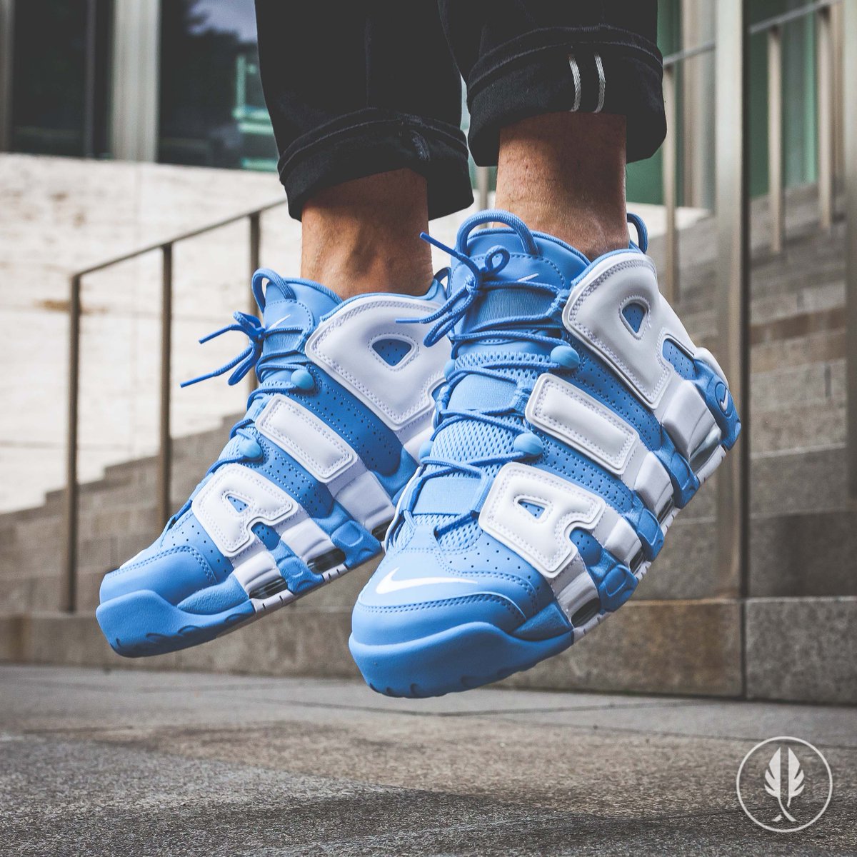 nike air more uptempo 96 university blue