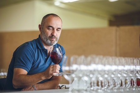 cronachedigusto's tweet photo. Walter Speller sul sito di Jancis Robinson: "La Doc Sicilia comincia a mostrare i suoi limiti" https://t.co/kaP3Thusx0
#vino #wine #sicilia https://t.co/TEtkZpeJAH