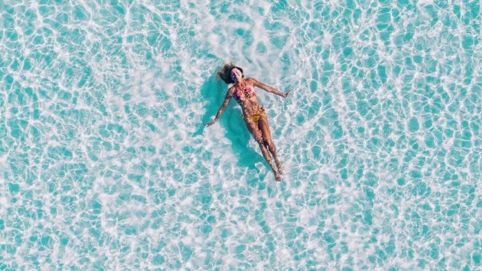 clarge's tweet photo. Can You Finally Unplug On Your Next #Vacation? Better Question: Should You? https://t.co/GhMppVmTOu #Relax https://t.co/XgX5g8XU9h