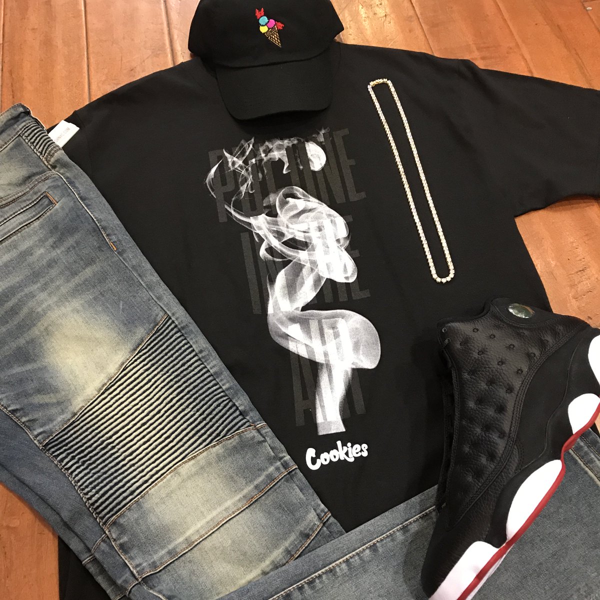 HiddenHype's tweet photo. 🔥 Shop #CookiesSF &amp; #Embellish in store now🙌🏽 All new products in store and online so be sure to check out some gear💪🏽😎 #HiddenHype #KingIce https://t.co/4WyBWZav1Z