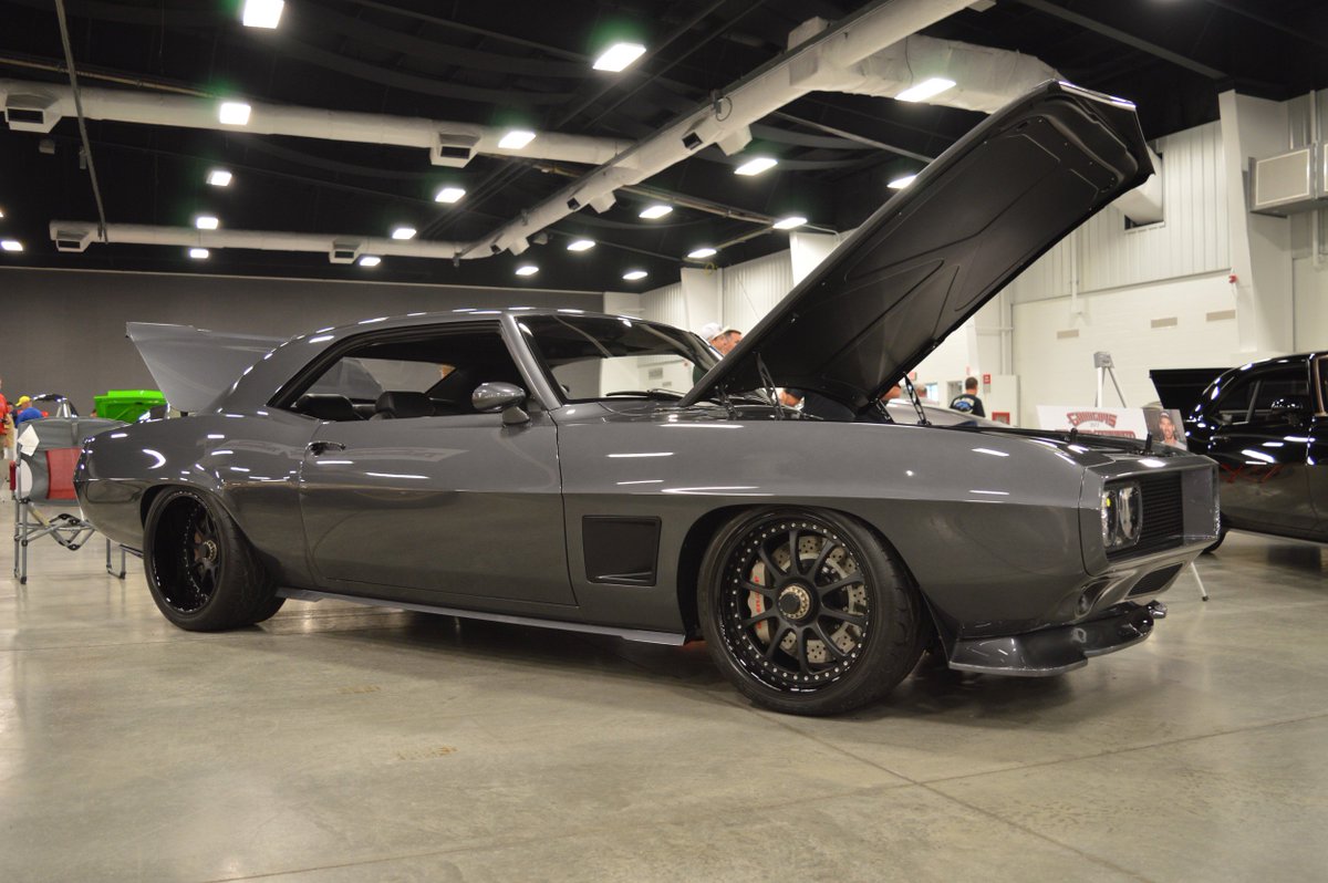 ForgelineWheels's tweet photo. Is this #protouring #Pontiac #Firebird on #Forgeline #ZX3P wheels too pretty to notice the custom fabrication? https://t.co/yEXa3J3wqJ https://t.co/DppNsgHs8N