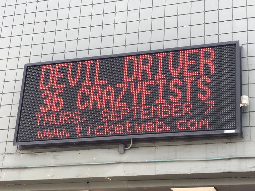 joncured's tweet image. Thx 2 the staff at @georgesmajestic in F'Ville! 2nite @devildriver @36CF @Cane_Hill &amp;amp; @Tetrarch at @TrixiesVIP Bring yo singles! C U there!