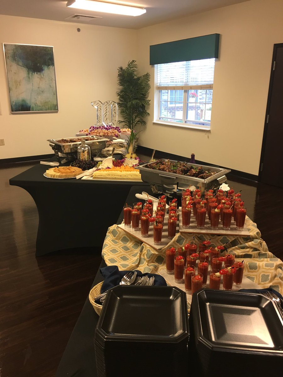 ChefChrisRajner's tweet image. It's a #10sational #familynight @LakesOfSylvania @TrilogyLiving #shootingfor10's #CSS #TasteTheTrilogyDifference #TrilogyChefsRock