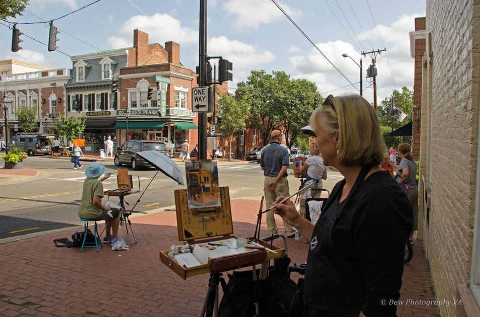 NewsInTheBurg's tweet photo. @ArtAttackFred hits the streets of #FXBG on Sept. 9
https://t.co/q709LoCpvH https://t.co/obGNqc4pQD
