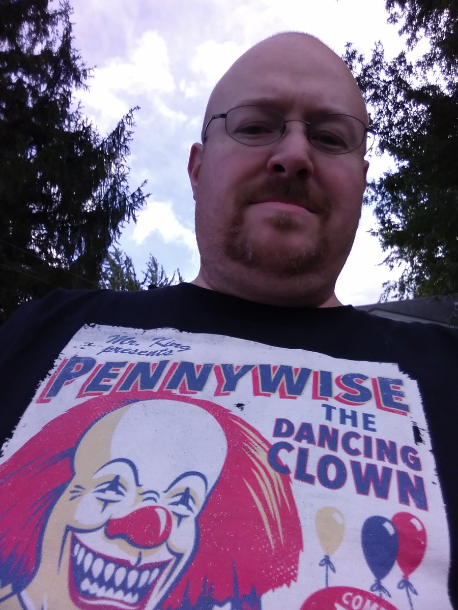 bigschecky's tweet photo. About to see @ITMovieOfficial ! #happyitday https://t.co/eEo4RGZflj