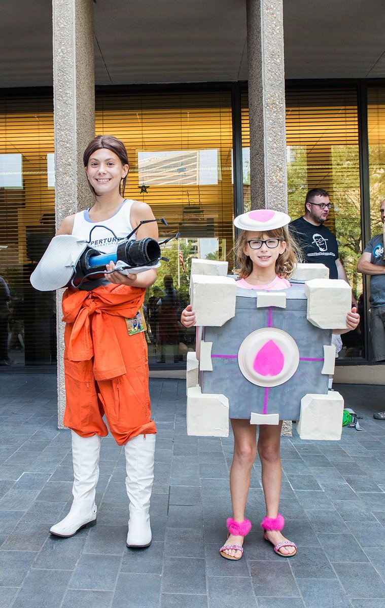 AtlantaMagazine's tweet photo. Much adorable. Such cute. Meet these young Dragon Con cosplayers: https://t.co/qNrsYrbt37 https://t.co/nUmMcVFLuw