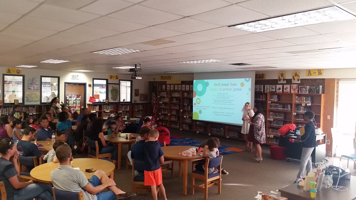 lil_jacket_lib's tweet photo. Back to school night with 1st! @AggieBSJ @dobbs1st #Dobbslearns #wewalkintheirshoes https://t.co/IlqEzxoYOB