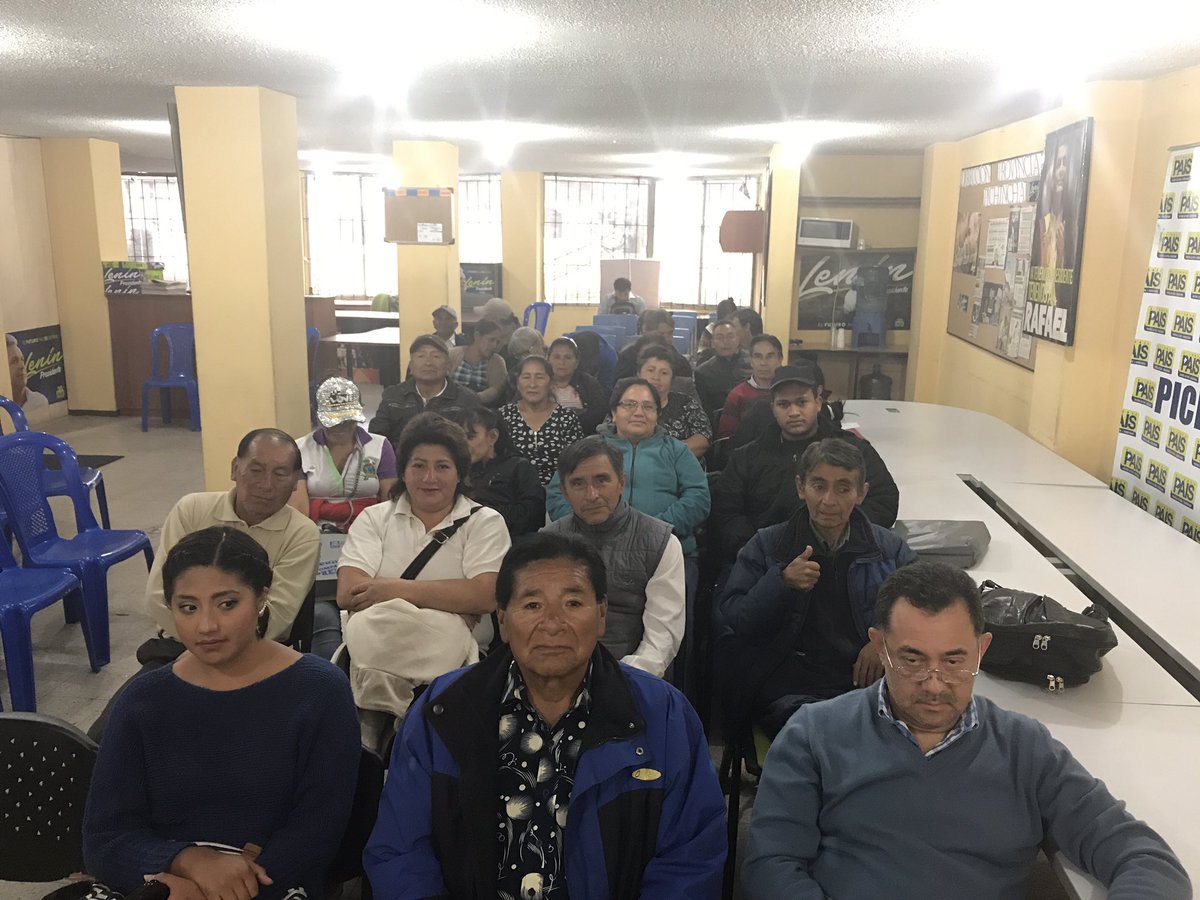 PichinchaPAIS's tweet photo. Con gran atención Coordinadores de #CRCs, militancia y ciudadanía interactúa Conversatorio "Dinero Electrónico" 💰📲
@quiroga_pepe
@EfectivoEC https://t.co/oLK9MWB3dS