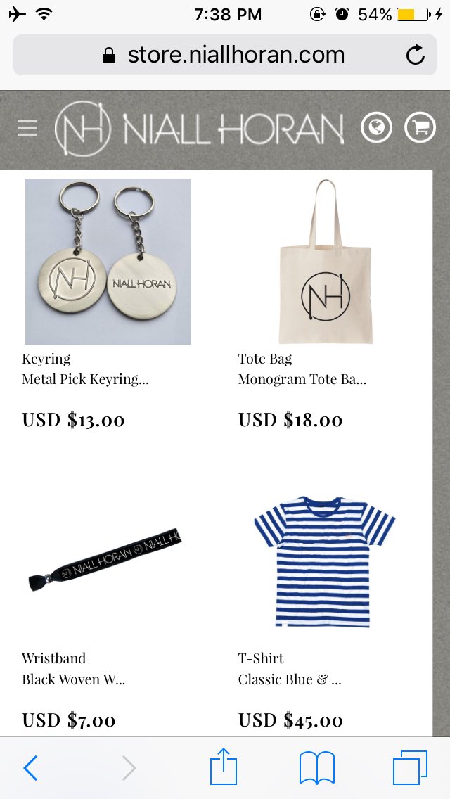 satellitegolden's tweet image. so I'm GIVING AWAY any merch item thats on Niall's website! i just want to make someone happy :) All you  to do is follow me &amp;amp; retweet!!!!!!