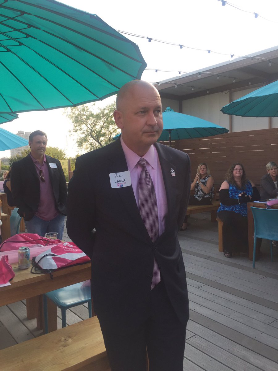 integriscancer's tweet photo. Meet our #RealMenWearPink guys. Thanks Dr. Janbay and Phil! #makingstridesokc https://t.co/Vl4r7cHe2i