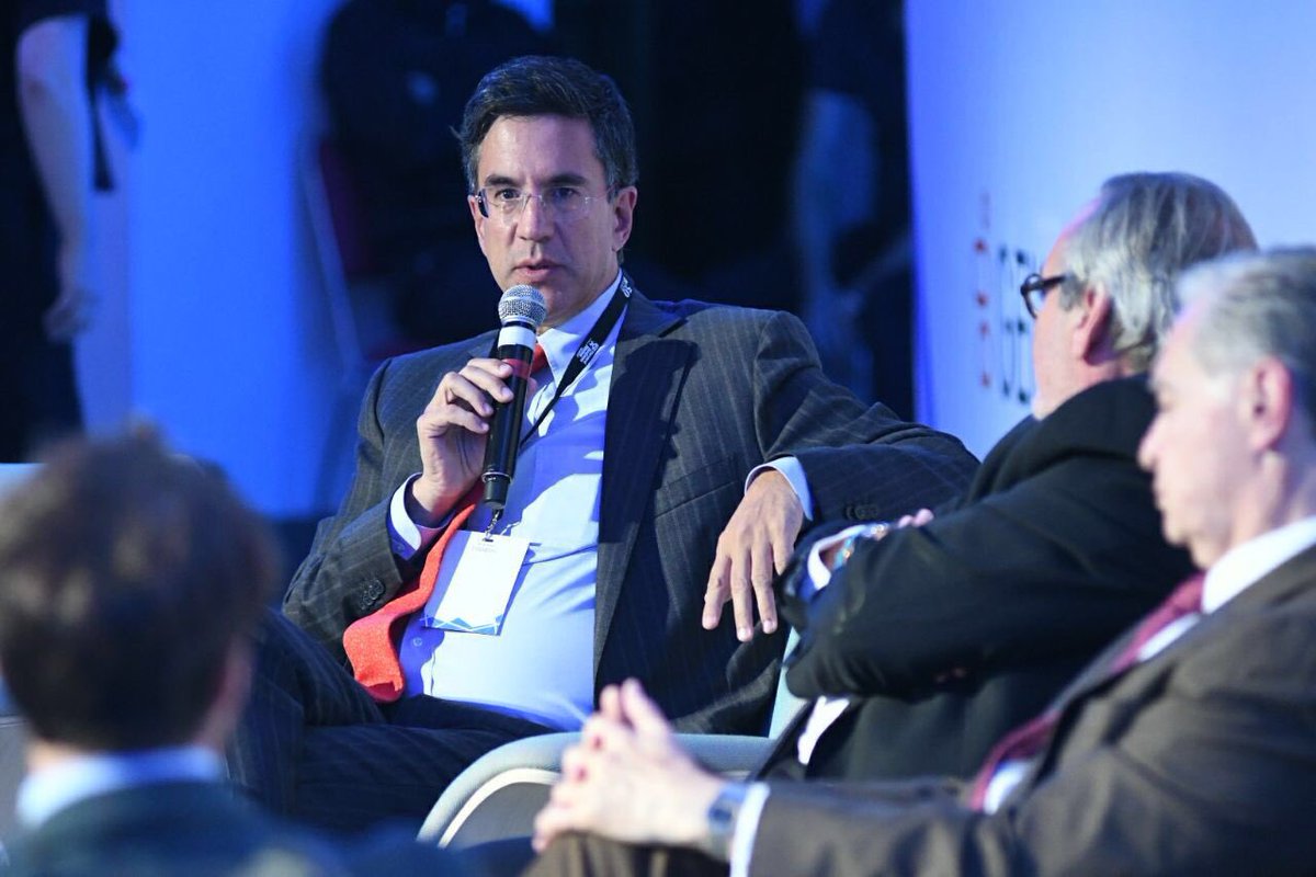 RafaelGomezNava's tweet photo. El cambio tecnológico es el único cambio verdadero. Carlos Elizondo #HBRSummitMX https://t.co/2s6s17gVQN