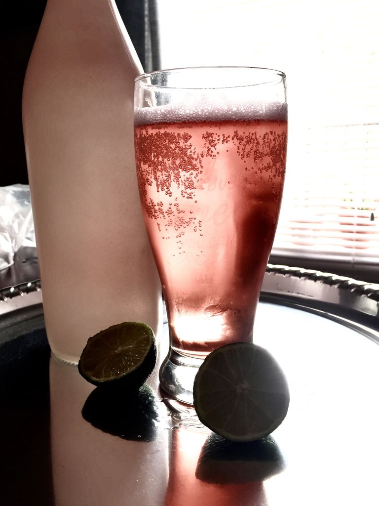 CharminglyCrtd's tweet photo. Happy #nationalbeerloversday! How are you celebrating tonight? https://t.co/EcN867NAHB