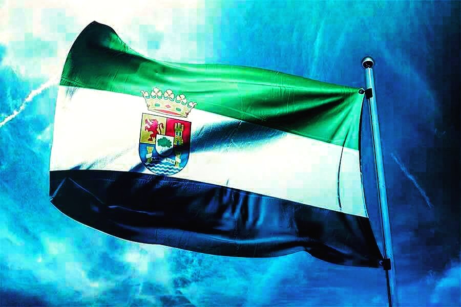 Excb25's tweet photo. Feliz Día de Extremadura!!! 💚◻◼
Orgulloso de mi tierra! 😍😊

#DíaDeExtremadura
#OrgullosoDeEstosColores
#SencillamenteExtremadura https://t.co/YsTldRmTpT