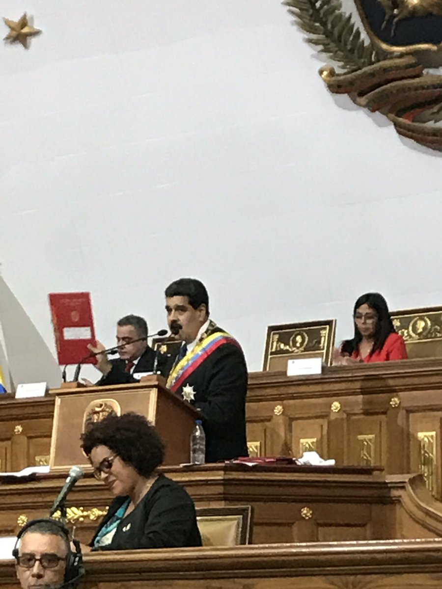 Ernesto Villegas Poljak (@villegaspoljak) on Twitter photo Proyecto Ley de promoción y protección de inversión extranjera consigna <a href="/NicolasMaduro/">Nicolás Maduro</a> ante <a href="/ANC_ve/">Constituyente</a> #PorlaPazEconomica Proyecto Ley de promoción y protección de inversión extranjera consigna <a href="/NicolasMaduro/">Nicolás Maduro</a> ante <a href="/ANC_ve/">Constituyente</a> #PorlaPazEconomica
