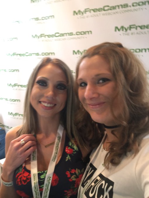 One of the strongest most amazing women I know ! @ShawnaLeneeShow https://t.co/toig4cybGP