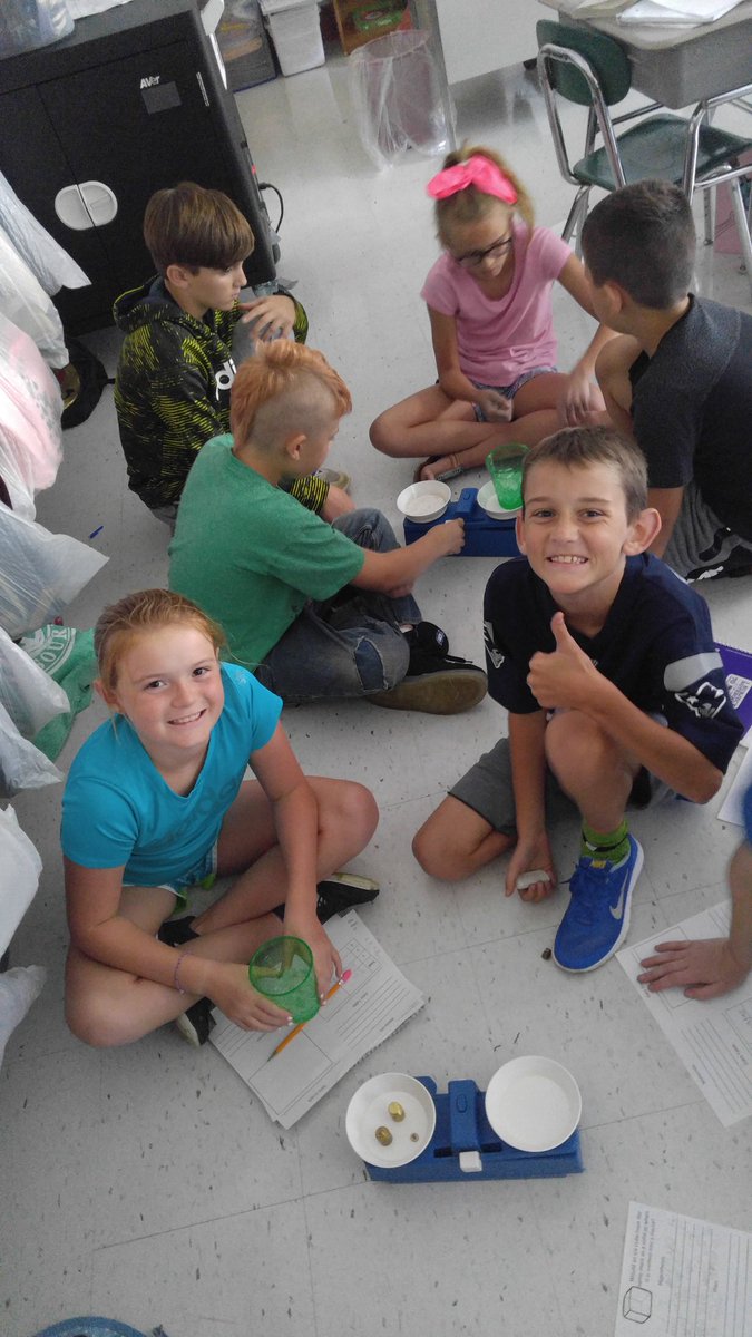 ShellieManes's tweet image. Conserving mass...Does ice lose mass when it changes to water? We are finding out! #ShineOn #foxc6strong #Science