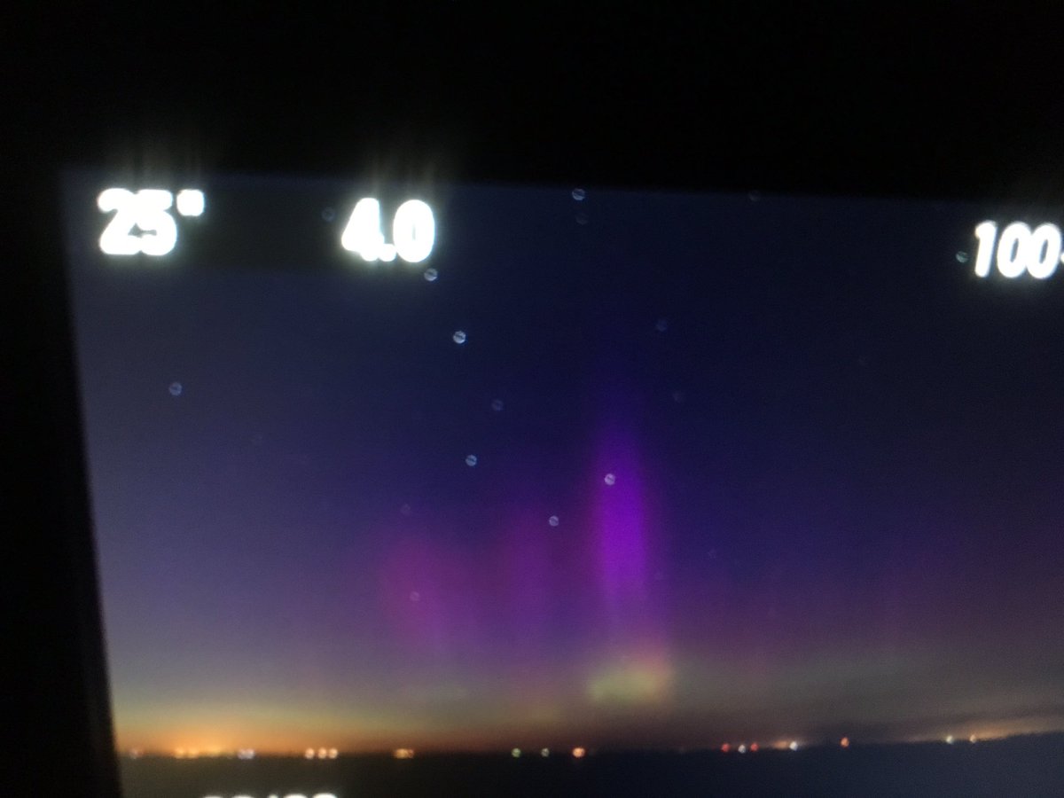 StormChaserShae's tweet photo. Can see faint pillars with eyes!! #llwx https://t.co/ybhJcYtjAo