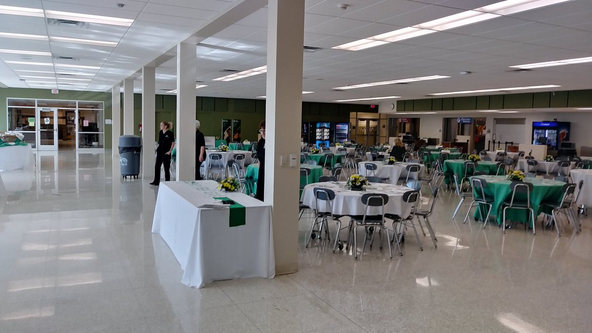 Events_MHS's tweet image. Congratulations to the new inductees who made it into the Mayfield Hall of Fame