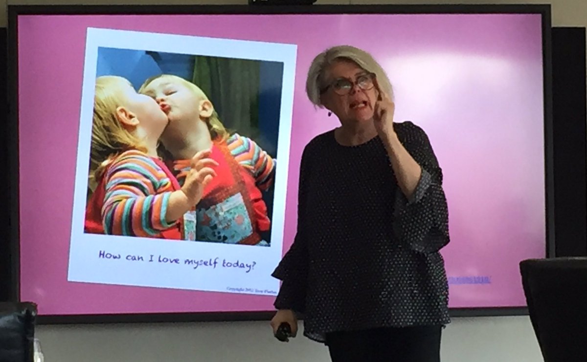 christinacamp88's tweet photo. Inspirational Dr Sally Cockburn healthcare clinicians should talk as professionals using balanced health information much more #HME703 https://t.co/c7gRjgcURG