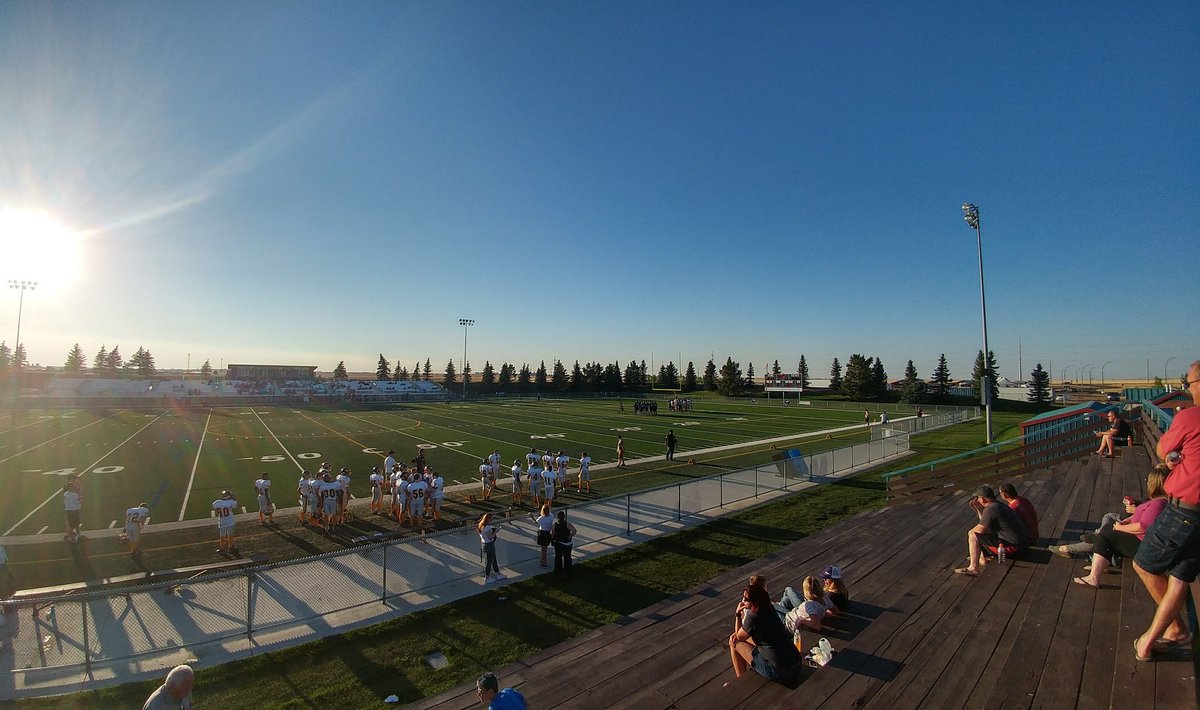 jnicolledu's tweet photo. The @CHHS_76 &amp; @ParksidePRSD8 football Python's ran away it tonight against BJHS. Great night for #football. #sd76 #prsd8 https://t.co/2KPq1zF8cB