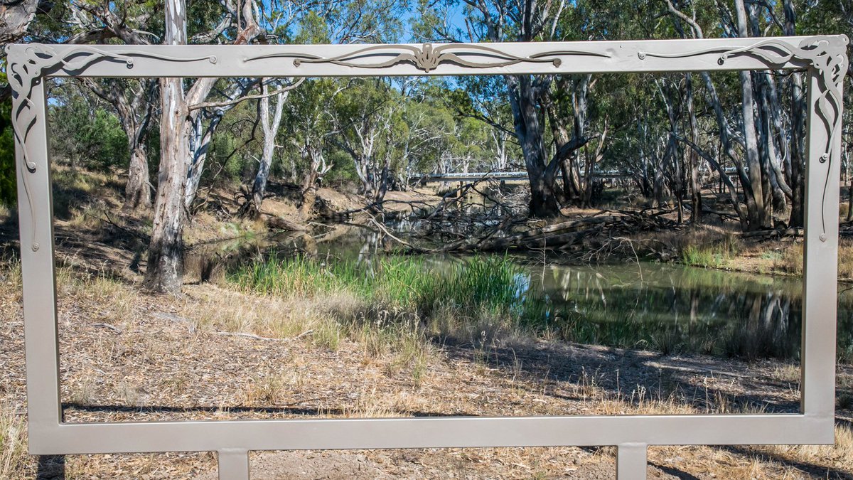 Put yourself in the picture and get creative with #framingthewimmera in the @visitgrampians ow.ly/NWQz30eWuf4 #wandervictoria