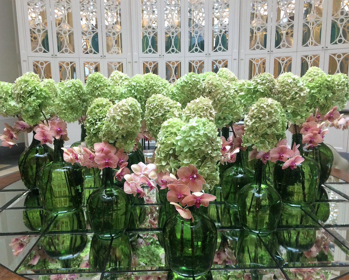 MassimoRest's tweet image. Fall for our autumnal arrangement for this week's fabulous Friday flowers! 
#FridayFlowers #CorinthiaMoments