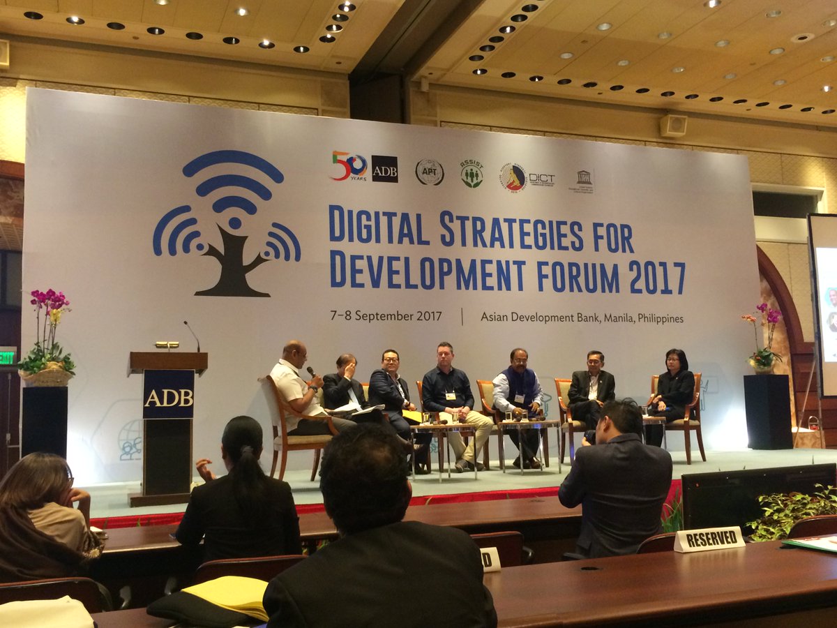 DICTgovph's tweet photo. ONGOING: #DSDF2017 Closing Plenary paves the way for smart integration and collaboration among all stakeholders. https://t.co/5gcSwrlmTX