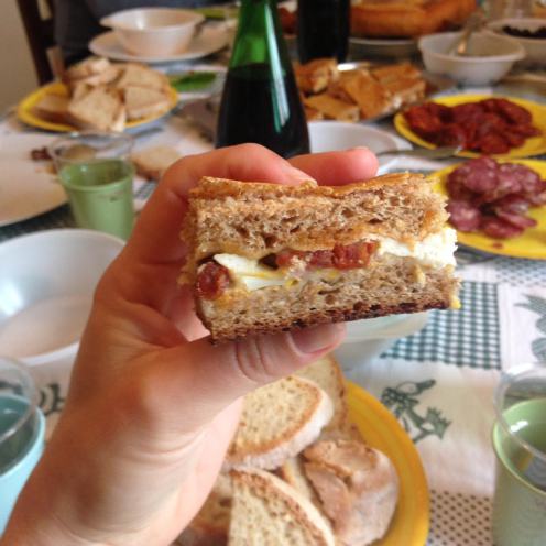 CalabriaSoul's tweet photo. Pitta China, pane ripieno superpower e superbuono!! https://t.co/JoDmAkg0Jy #pane #calabria #cibo #ricette #sud https://t.co/S2wt4n0Y4b