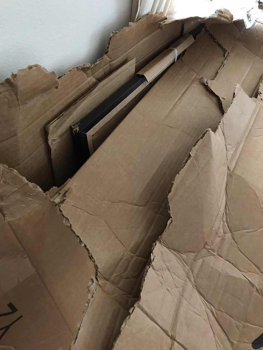 Brit_Meenach's tweet photo. @amazon your customer service is awful. Apparently after I purchased two gifts - my account disappears and there's this. https://t.co/qs5C3bDWvd