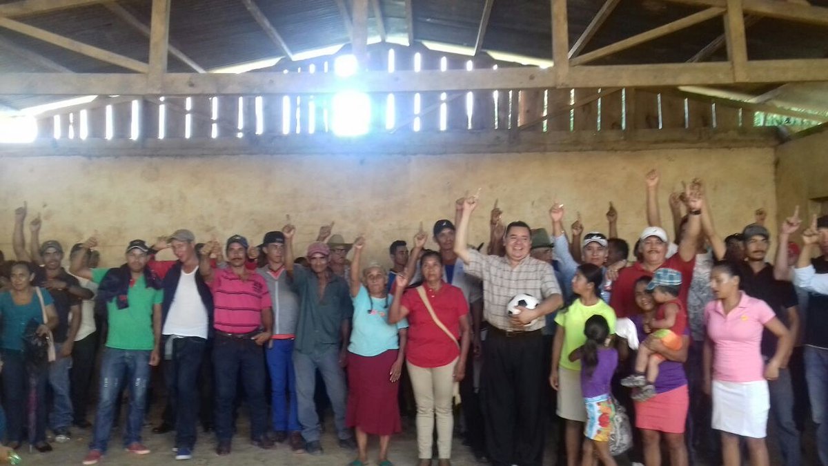 plc_quilali's tweet photo. Reunión precampaña #PLC #Zungano #EleccionesMunicipales #Politica #Nicaragua #Organizacion @plc_quilali https://t.co/pZSfAt1LoB