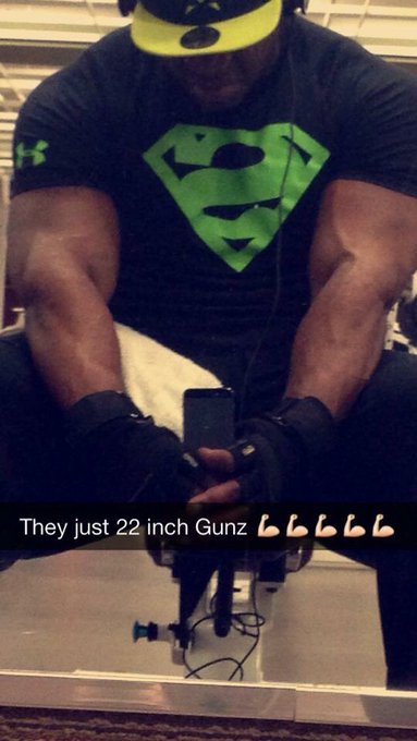 #GUNS #TRICEPS #BICEPS https://t.co/d1k8cSbbcZ<a href="/tag/guns"class="tags">#GUNS</a><a href="/tag/triceps"class="tags">#TRICEPS</a><a href="/tag/biceps"class="tags">#BICEPS</a>