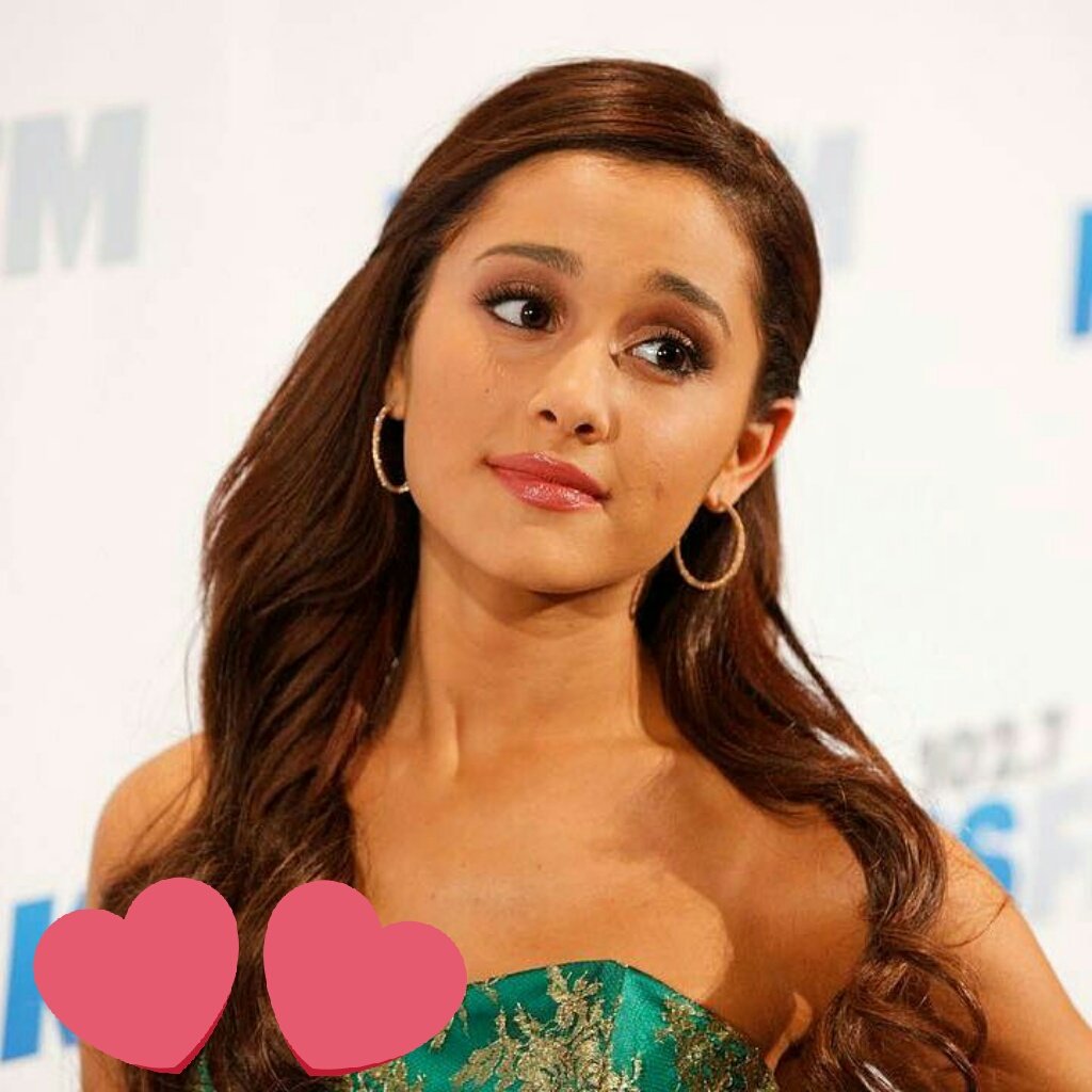 GoonMario99's tweet photo. Twins??.....I THINK YESS😭😂😍😍❤ @ArianaGrande  @KarsynBailee https://t.co/28pFpVcXF6