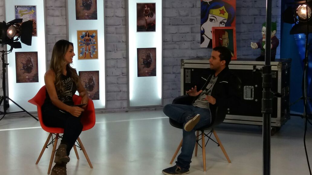 Compartiendo una tarde agradable con nuestros amigos de  #ZonaZap por @tvgente_

Tema del día: El Doblaje en las películas.