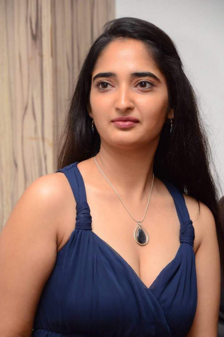 Radhika Mehrotra Latest Hot Pics #RadhikaMehrotra tasteoftollywood.com/radhika-mehrot…