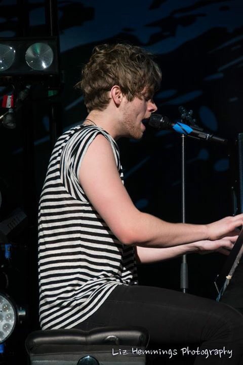AusSquad5SOS's tweet photo. @5SOS Luke #clearingoutmycameraroll 621-624 https://t.co/zbatw12ZVN