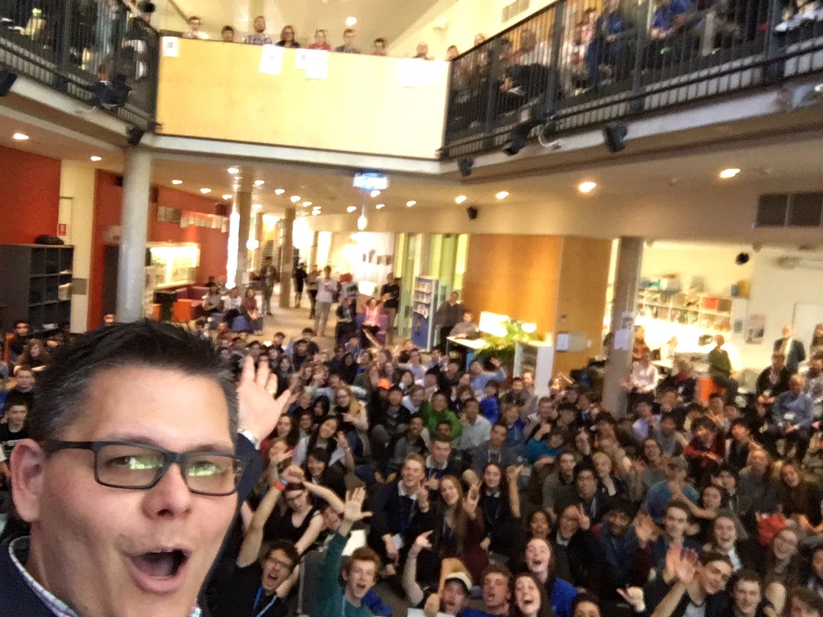 Jason_Loke's tweet photo. Winner of the #asmsISF #selfie competition!! @asms_edu No competition without you @MrJohnRowe #bromance4life https://t.co/M4kMR6gVYA