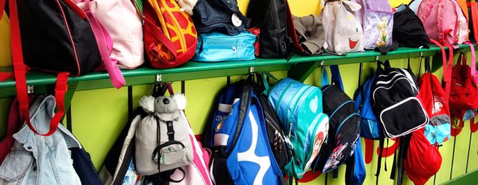 OudersOnderwijs's tweet photo. 'Stel #schoolgids beschikbaar vóór start schooljaar, zegt @OudersOnderwijs. En leg dat vast in #WetMedezeggenschap. https://t.co/27qG3Askey https://t.co/CncNKt34oL
