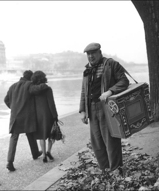 melagrana24's tweet image. ogni mattino è sempre la medesima musica,  ma per questo ogni mattino la musica condivisa ci sorprende...#twutter