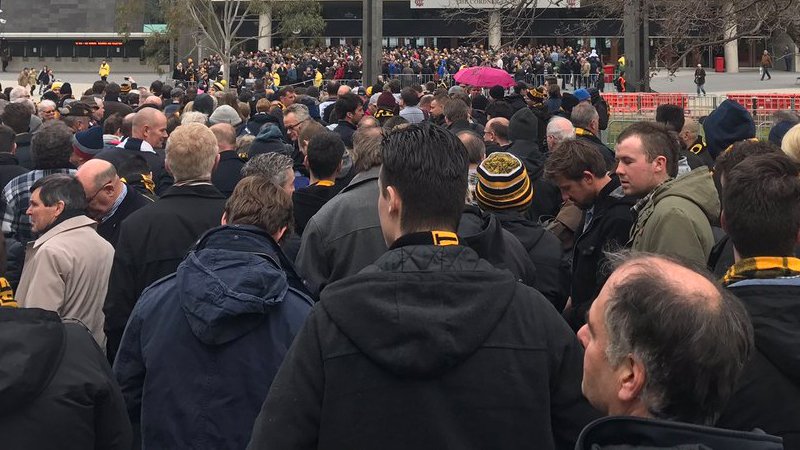 The Queue At The 'G Is Already Getting Massive: goo.gl/rc2w23 #AFLCatsTigers #AFLFinals
