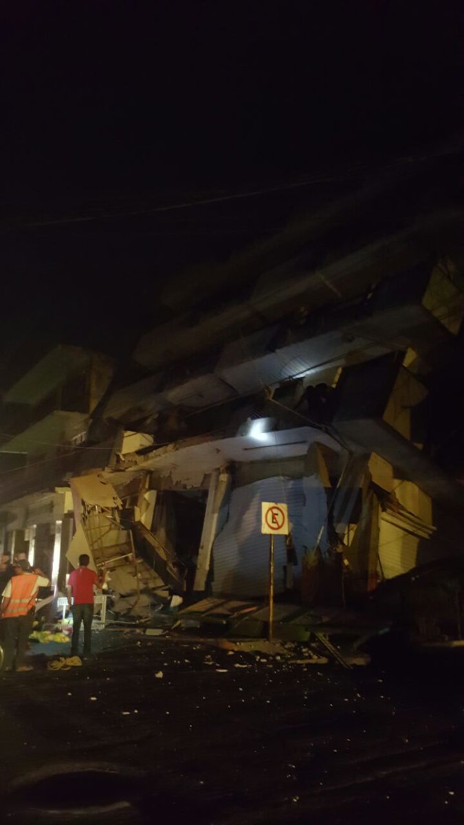 IIGEAac's tweet photo. Daños importantes en #MatíasRomero #Oaxaca por terremoto de 8.0Mw de ésta noche. https://t.co/2gVeIOQ13k