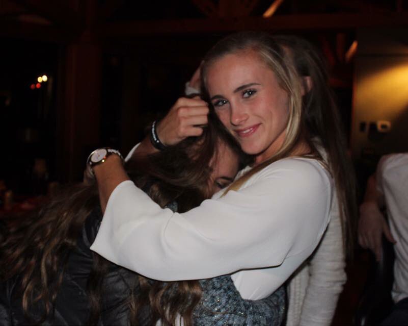 serafina_olivia's tweet photo. (kinda) missing your hugs. hoping you stay dry &amp; safe down there in FL, love you @sara_absten 💗💗 https://t.co/NY1Anhq4LN