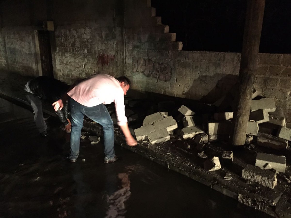 Imagen_Oax's tweet photo. Tras fuerte #Sismo reportan daños a la iglesia d @GobSantaLucia ,edil @_RaulCruz_ realiza recorridos valorando los daños en el municipio https://t.co/e6VhiwbDR6
